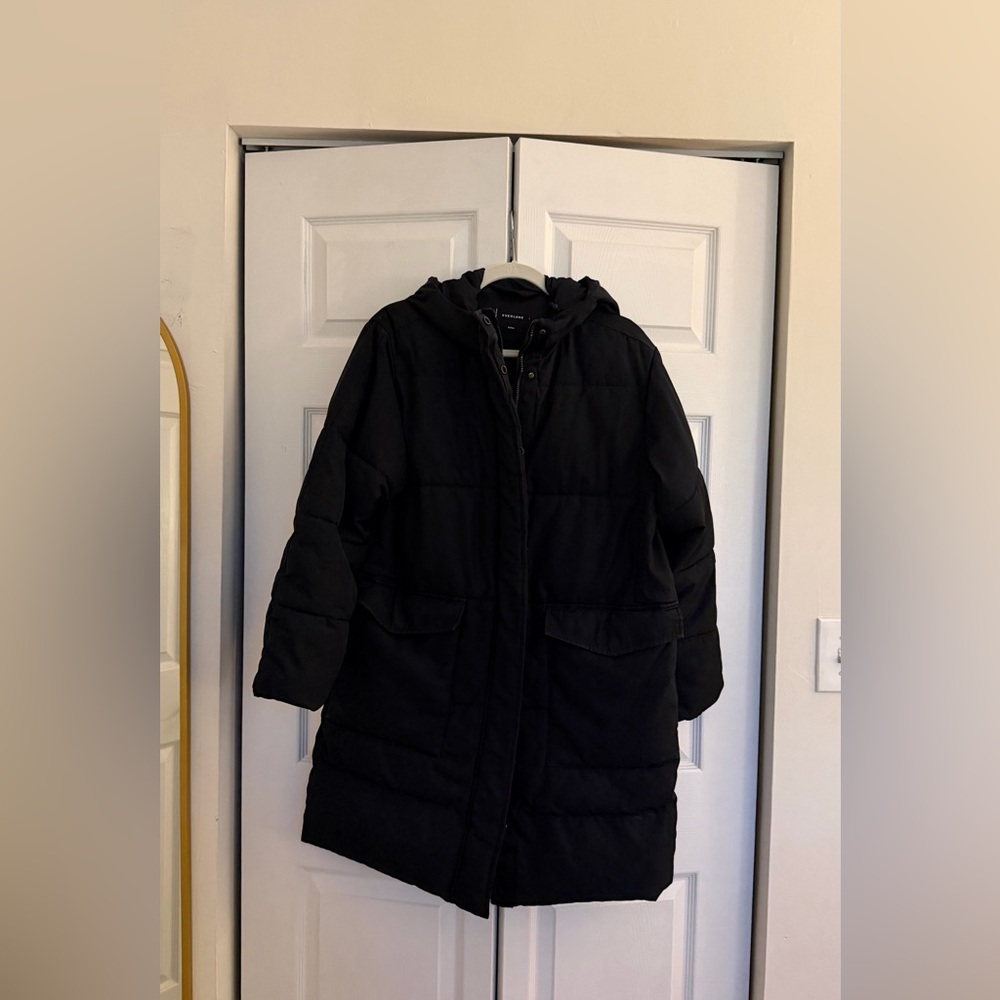 Everlane Women's Black Puffer Coat